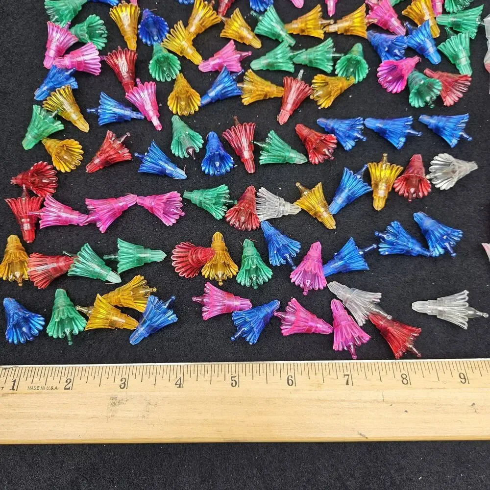 Vintage Christmas Tree Light Flower Reflector Lot 118 Pieces Plastic‎ Multicolor
